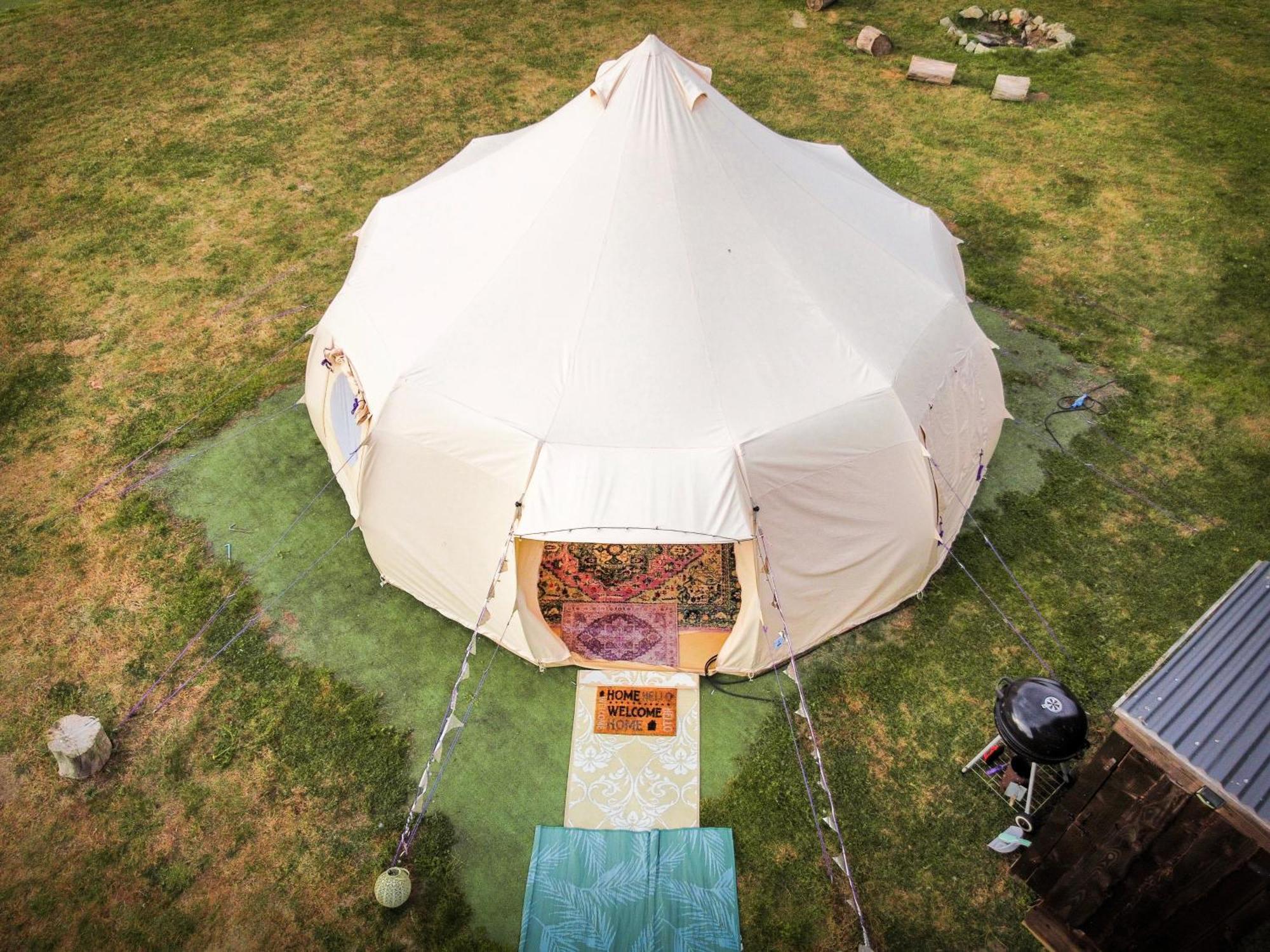 Hotel The Follies Glamping Maidstone Exterior foto